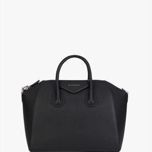 Givenchy Medium Antigona bag in grained leather